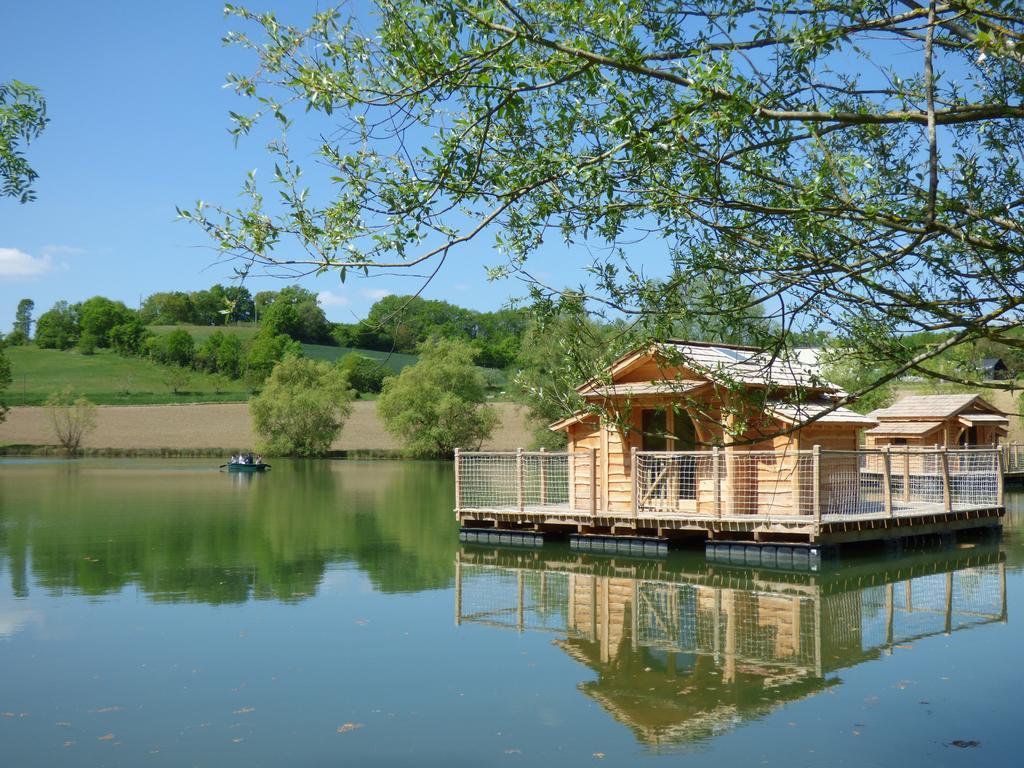Cabanes Flottantes Du Lac De Pelisse Hotel Douzains Exterior foto